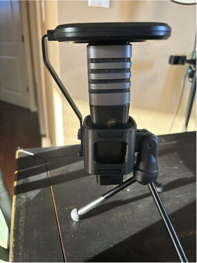 Tonor USB Microphone With podcast stand in pop filter- plug-in play streaming